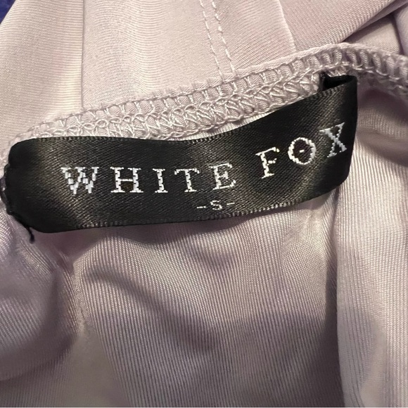 White Fox Boutique Cropped Spaghetti Strap Tank Top Size S Silver Gray Silky - Picture 4 of 5